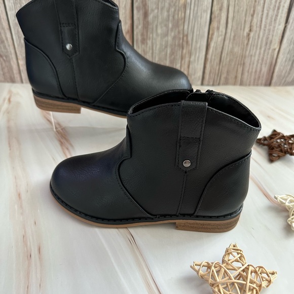 🛍️ Cat & Jack Toddler Girls’ Tiffy Booties 🛍️ - Picture 3 of 9
